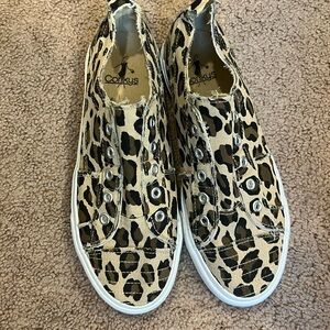 Corky’s Babalu Size 8